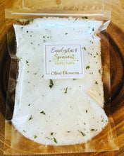 Load image into Gallery viewer, ROSEWOOD & AMBER | 16 OZ BAG OF BATH SALTS