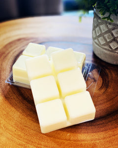 GINGERBREAD HOUSE | BLOSSOM MELTS