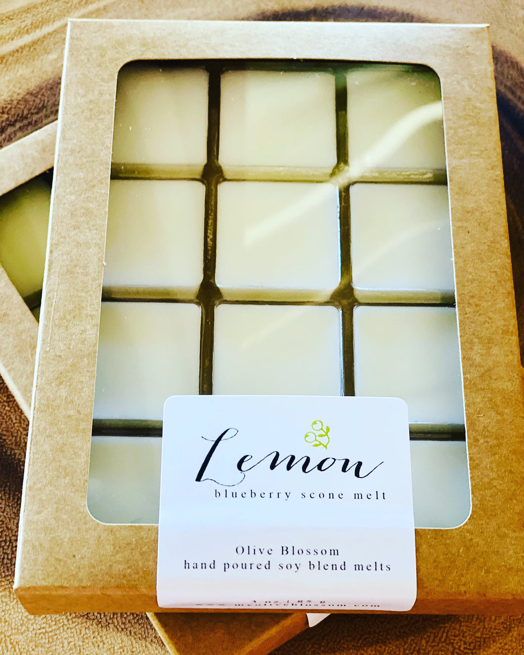 LEMON BLUEBERRY SCONE  | 12 BLOSSOM MELTS IN KRAFT BOX
