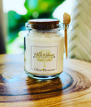 Load image into Gallery viewer, ORANGE BLOSSOM | JAR OF 8 OZ BATH SALTS WITH SPOON
